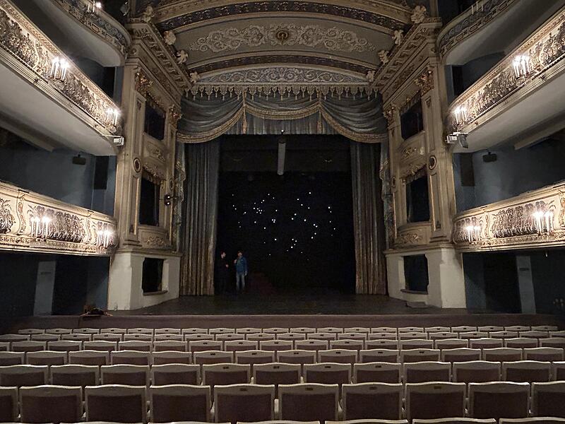Auf dem Weg zum Lost Place? Das Landestheater Coburg steht seit Mitte 2023 leer und wartet auf seine Sanierung.