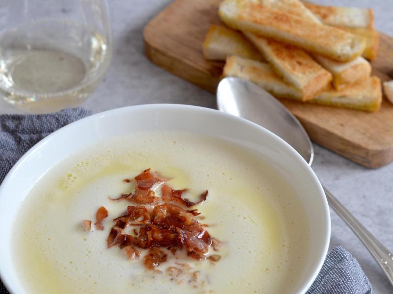 Appenzeller Käsesuppe mit Knusper-Speck