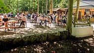 Bierkeller Erlangen-Höchstadt Der Felsenkeller „Zum Löwenbräu“ in Neuhaus.