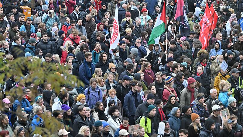 Demonstrationen "Gen Z regelt" - München Demonstrationen "Gen Z regelt" - München