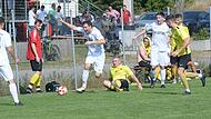 Der TSV Thundorf (in Weiß) und die SG Unter-/Oberebersbach/Steinach II treffen in der kommenden Saison der A-Klasse Rhön 2 erneut aufeinander, ansonsten wurde die Spielgruppe etwas durcheinandergewürfelt mit nun sechs Teams aus dem Nachbarlandkrei...