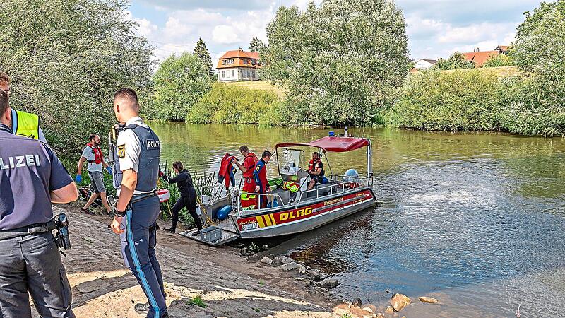 Das DLRG-Boot im Einsatz am Main.News5/Merzbacher Das DLRG-Boot im Einsatz am Main.News5/Merzbacher