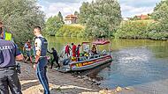 Das DLRG-Boot im Einsatz am Main.News5/Merzbacher Das DLRG-Boot im Einsatz am Main.News5/Merzbacher