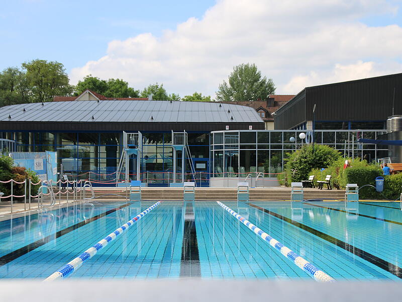 Schwimmbad, Gr&uuml;nfl&auml;che, Freibad