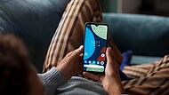 Das Fairphone 4 mit etlichen konfliktfreien Rohstoffen gibt es ab 549 Euro.