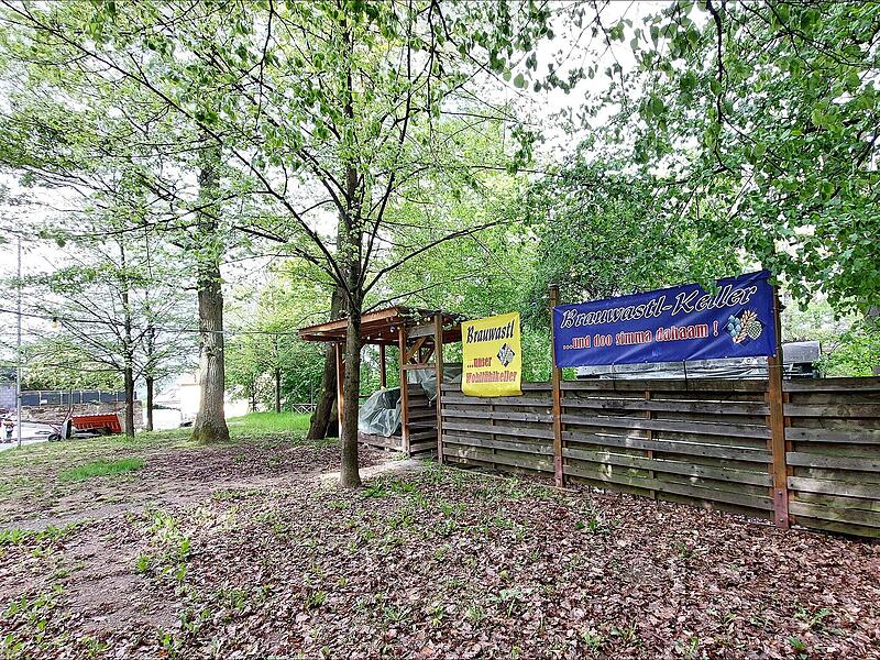 Au&szlig;erhalb des Annafests ist auf dem Brauwastl-Keller nicht viel los. An seiner Bauweise l&auml;sst Fritz Zirnsack vom Brauwastl-Team aber keine Zweifel aufkommen.