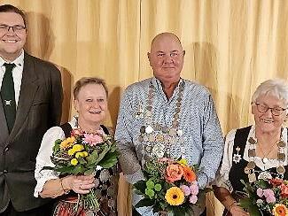 Sch&uuml;tzenmeister Christian Behr, Silvia Wagner, Michael H&auml;hn und K&auml;the Zimmermann (v. l.).