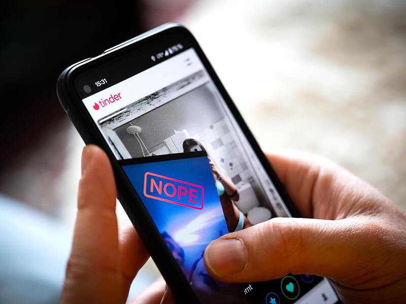 Dating-App Tinder auf einem Smartphone