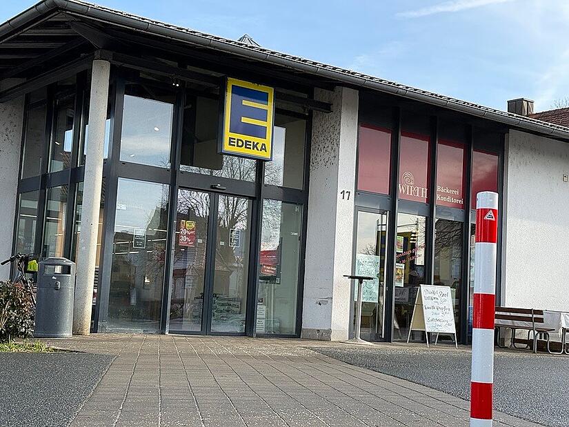 Bis zum 31. Januar bleibt das Schild noch hängen, dann schließt die Eggolsheimer Edeka-Filiale endgültig. Die Zukunft des Standortes bleibt vorerst ungewiss.Forchheim & Fränkische Schweiz