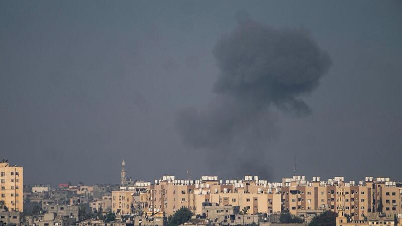 Die Bomben und Raketen, die in Gaza einschlagen, rauben auch den Menschen in Kyriat Motzkin den Schlaf. Israel befindet sich im Kriegszustand.