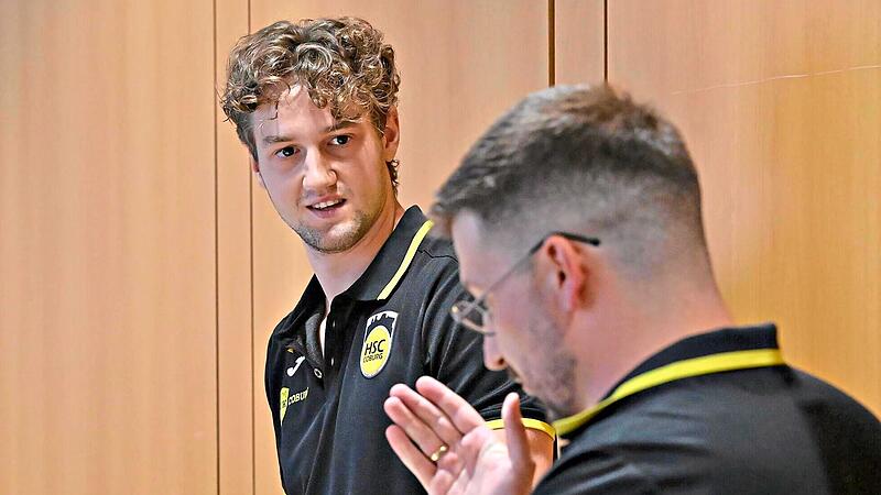 Marin Lisac gab bei der Auftakt-PK des HSC Coburg seine Vertragsverl&auml;ngerung bekannt.Hagen Lehmann