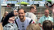 DFB-Torwart Oliver Baumann sorgte für viele glückliche Gesichter bei der EM-Aktion.