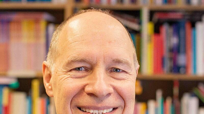 Mit Musik die Leistung steigern? Gitarrist und Musikwissenschaftler Reinhard Kopiez, der früher in Würzburg dozierte, ist skeptisch.