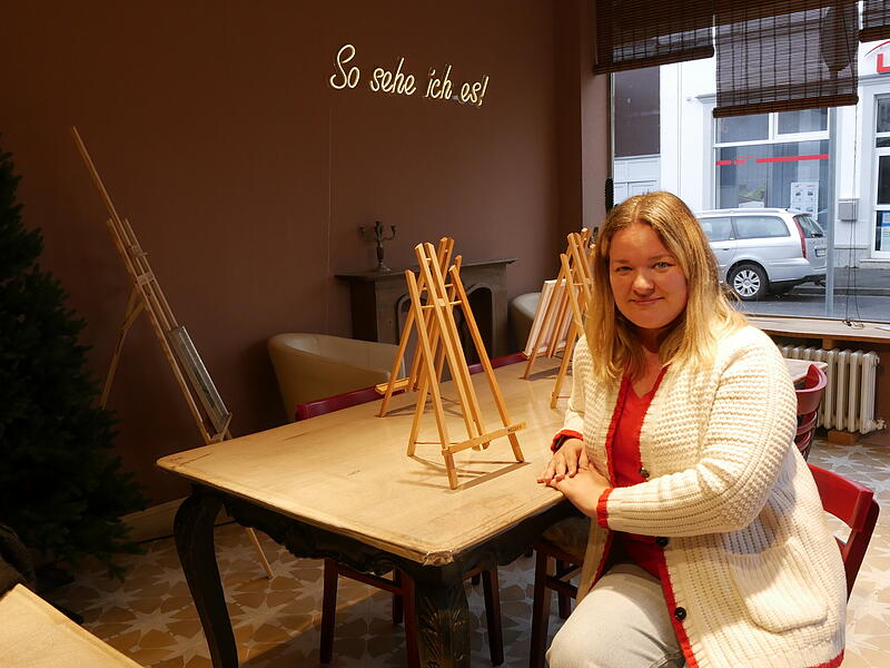 Kristina Vouchanka eröffnet in Bad Kissingen ein Malstudio. Kristina Vouchanka eröffnet in Bad Kissingen ein Malstudio.