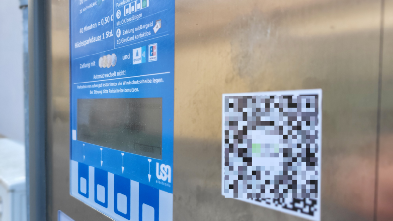 An Parkautomaten in ganz Coburg wurden gef&auml;lschte QR-Codes angebracht.