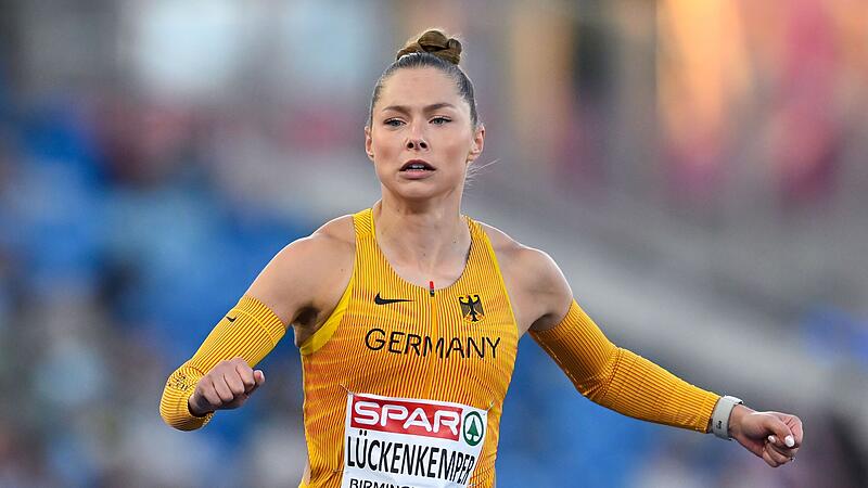 Im EM-Halbfinale der Frauen über 100 Meter schied die Bambergerin Gina Lückenkemper aus und verdrückte im Anschluss ein paar Tränen. Im EM-Halbfinale der Frauen über 100 Meter schied die Bambergerin Gina Lückenkemper aus und verdrückte im Anschluss ein paar Tränen.