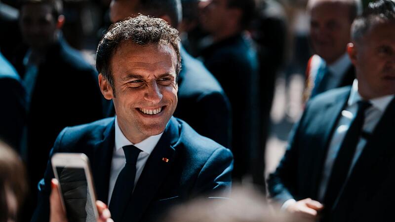 Der alte Pr&auml;sident Frankreichs ist der neue: Emmanuel Macron setzte sich in der Stichwahl durch.