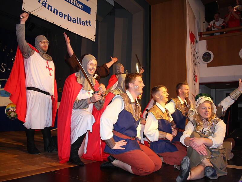 So wird Fasching 2026 in Pottenstein gefeiert: Die sch&ouml;nsten Bilder vom Gauditreffen.
