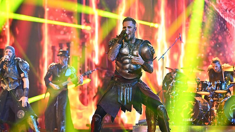 Feuerschwanz-S&auml;nger Hodi berichtet von der Erfahrung im Halbfinale von "Chefsache ESC 2025" auf RTL.