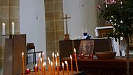 Um die Spendengelder für die Opferkerzen in der Kirche St. Elisabeth im Sand in Bamberg ist eine Posse entstanden.