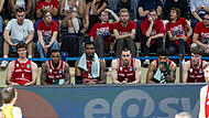 Bediente Bamberger (von links): Richard Balint, Cobe Williams, EJ Onu, Daniel Keppeler, Ibi Watson und Zach Ensminger. Bediente Bamberger (von links): Richard Balint, Cobe Williams, EJ Onu, Daniel Keppeler, Ibi Watson und Zach Ensminger.