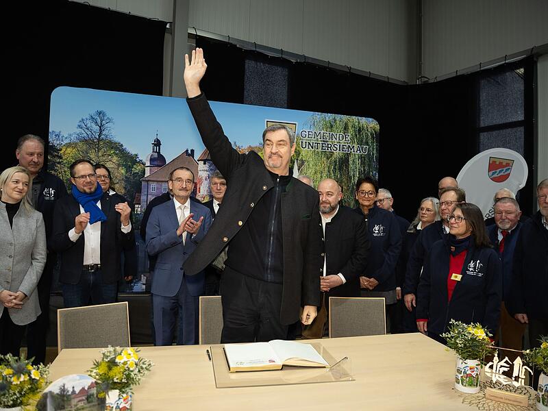 CSU-Wahlkampf in Coburg: S&ouml;ders besucht UntersiemauCSU-Wahlkampf in Coburg: S&ouml;ders besucht Untersiemau