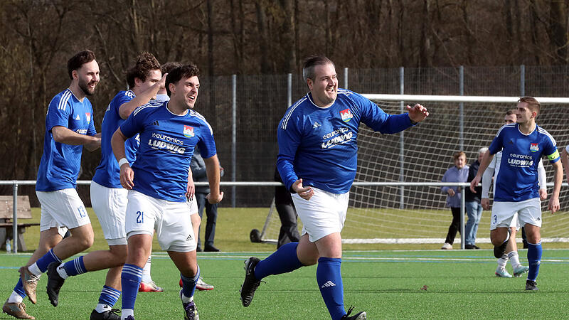 Schwierige Vorbereitung, trotzdem erfolgreich: Marcel Kutzelmanns Burgebracher schlugen Weisendorf klar, fahren nun aber zum Landesligaprimus.