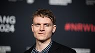 Johannes Hegemann erhält den «Blauen Panther» Johannes Hegemann erhält den «Blauen Panther»