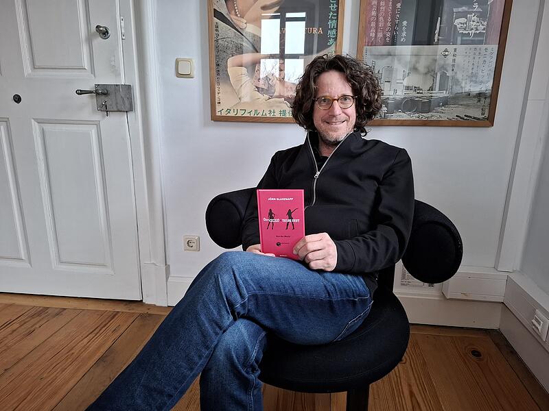 J&ouml;rn Glasenapp Uni Bamberg mit seinem neuen Buch &uuml;ber Taylor Swift und Beyonc&eacute;