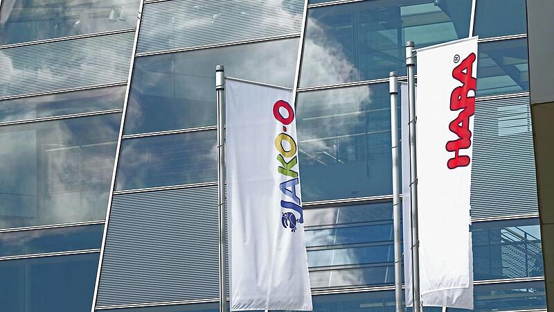 Auf unserem Archivfoto weht auch noch die „Jako-o“-Fahne vor dem Firmensitz der Haba-Familygroup in Bad Rodach. Das wird sich bald ändern.