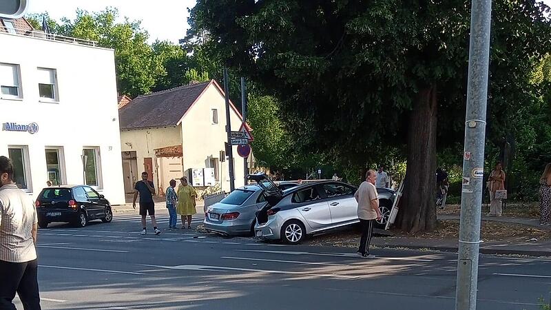 Unfall in der Bamberger Stra&szlig;e.