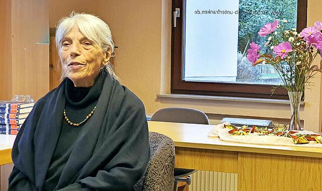 Heidi Andriessens bei ihrer Märchenerzählung.