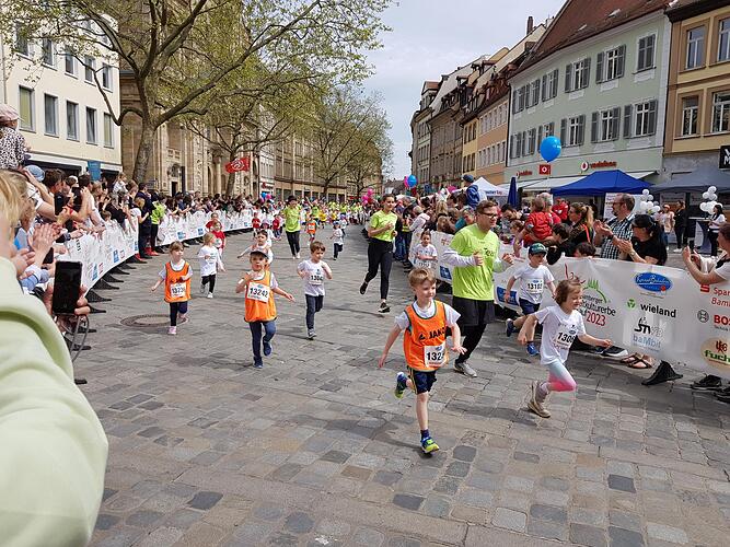 Weltkulturerbelauf 2023 BambergBambinis eröffnen den Weltkulturerbelauf 2023 Weltkulturerbelauf 2023 Liveticker