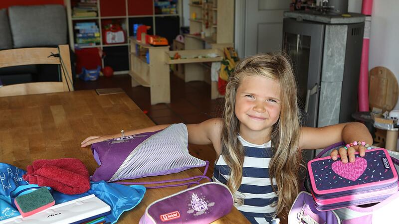 Momo Niebler freut sich riesig auf ihren ersten Tag an der Grundschule Wiesenthau.Forchheim & Fränkische Schweiz