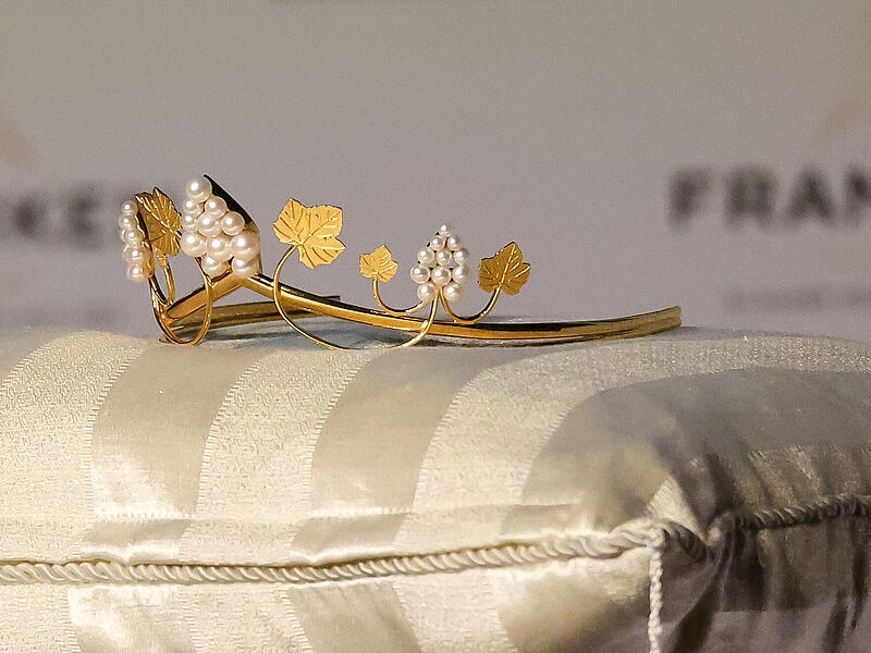 Krone der Fr&auml;nkischen Weink&ouml;nigin.jpg