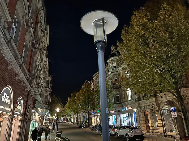 Ungef&auml;hr zwei Jahre lang hat diese Stra&szlig;enlaterne in der Coburger Mohrenstra&szlig;e nicht gebrannt.