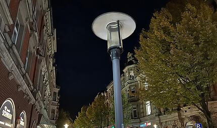 Ungef&auml;hr zwei Jahre lang hat diese Stra&szlig;enlaterne in der Coburger Mohrenstra&szlig;e nicht gebrannt.