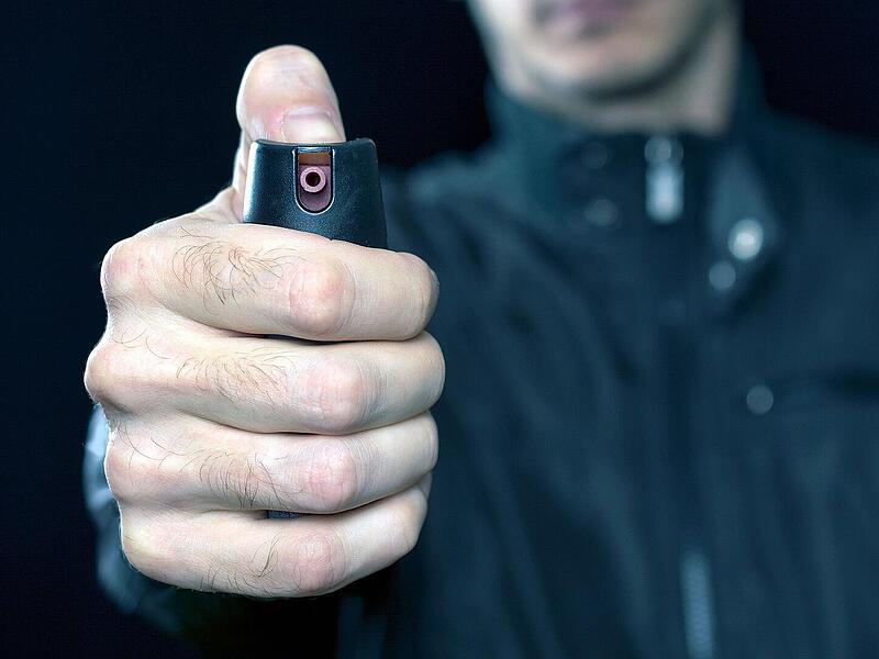 Pfefferspray-Angriff: Hundebesitzer (50) wird aggressiv