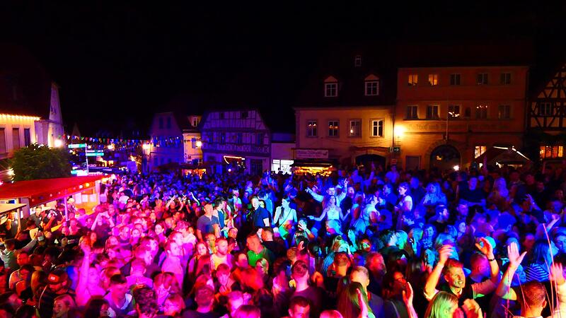 Besonders am Abend zeigt sich die Zeiler Altstadt von ihrer schönsten Seite.