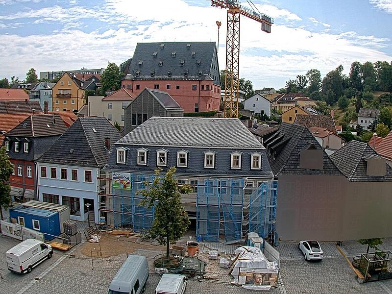Die Arbeiten am Marktplatz 10  in Lichtenfels lassen sich per Webcam verfolgen. Diese Aufnahme entstand zur Mittagszeit am 5. August 2026.