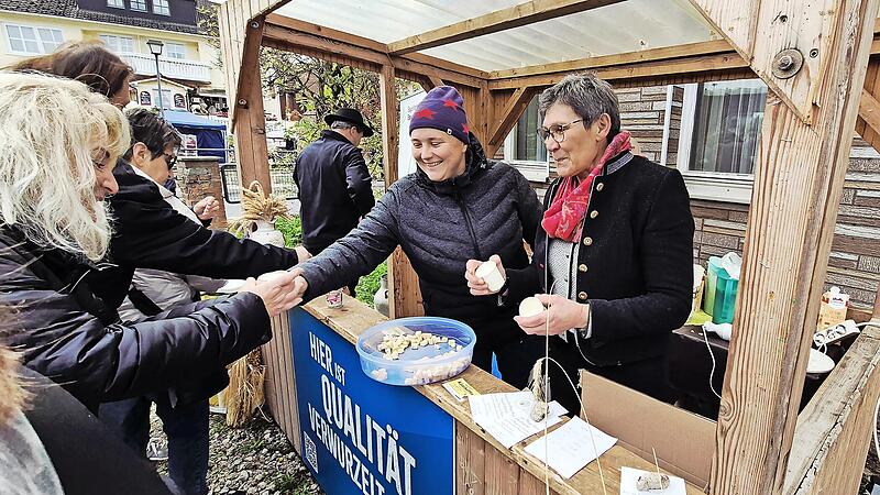 Auch dank des sch&ouml;nen Wetters fanden sich wieder viele Besucher zu Obstmarkt und Kreiserntedankfest ein.