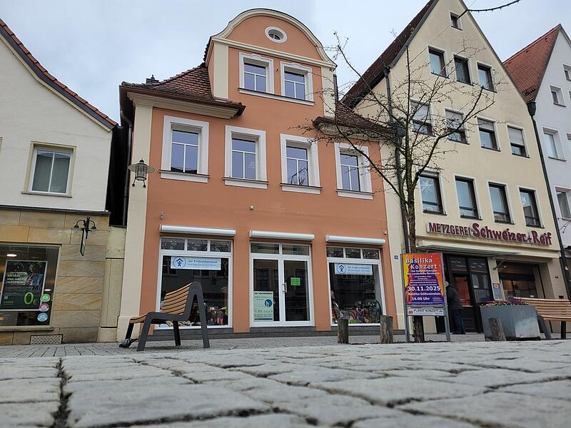 Ein Pop-up-Store für den guten Zweck bezieht in der Weihnachtszeit die Räumlichkeiten in der Forchheimer Hauptstraße 46.