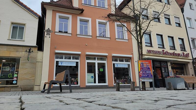 Ein Pop-up-Store für den guten Zweck bezieht in der Weihnachtszeit die Räumlichkeiten in der Forchheimer Hauptstraße 46.