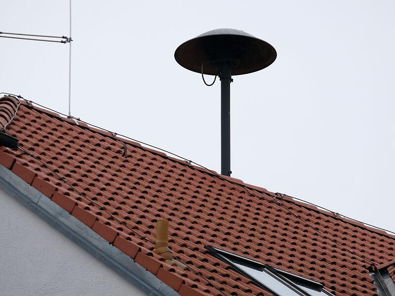 In vielen Gemeinden in Bayern heulen beim Warntag die Sirenen. (Symbolbild)