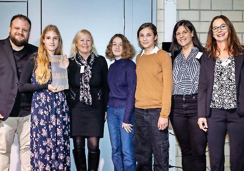 Mit Andrea Niedzela-Schmutte vom Kultusministerium.