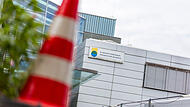 Klinikum ForchheimForchheim & Fränkische Schweiz Das Klinikum Forchheim schreibt rote Zahlen. Diese Nachricht ist nicht neu, wohl aber die Höhe und die Auswirkungen, die das auf Stadt und Landkreis Forchheim hat. Woher die Verluste rühren und wie es weitergeht.
