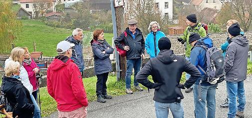 Bei einer Herbstwanderung der FSV-Ortsgruppe Leutenbach ging es zu einer Rundtour von Egloffstein nach Thuisbrunn und zurück.
