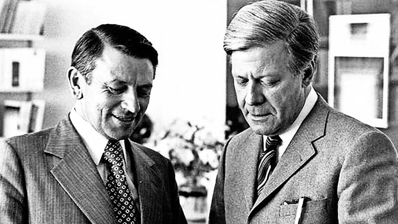 Als Sozialdemokrat und Genosse war Heiner Schneier (links) auch mit Bundeskanzler Helmut Schmidt auf Du und Du. Als Sozialdemokrat und Genosse war Heiner Schneier (links) auch mit Bundeskanzler Helmut Schmidt auf Du und Du.