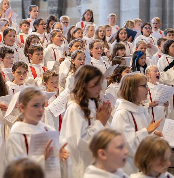 Singende Kinderstimmen erfüllten den Bamberger Dom.