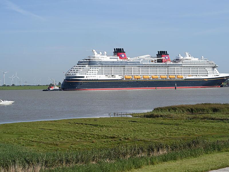 Überführung des neuen Kreuzfahrtschiffes «Disney Destiny»